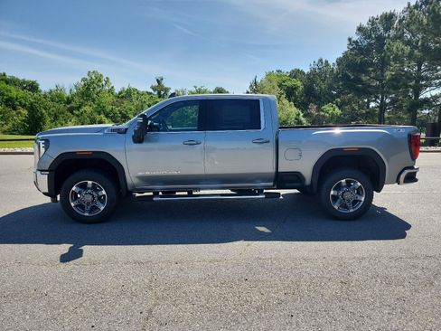 New 2026 GMC Sierra 2500 SLE w/ SLE Value Package; AWD/4WD image 2