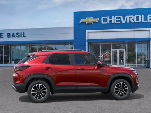 New 2026 Chevrolet TrailBlazer LT w/ Convenience Package AWD/4WD image 5
