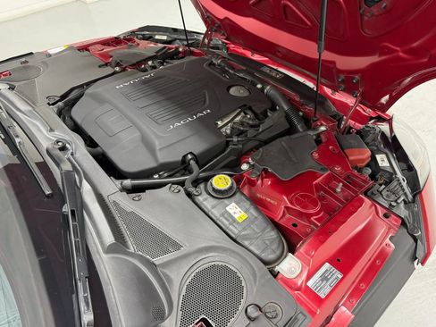 Used 2017 Jaguar F-TYPE R AWD/4WD image 44