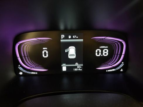 Used 2025 Kia Soul LX w/ LX Technology Package FWD image 13