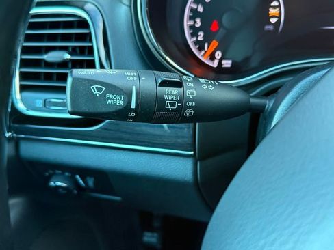 Used 2020 Jeep Grand Cherokee Overland image 17