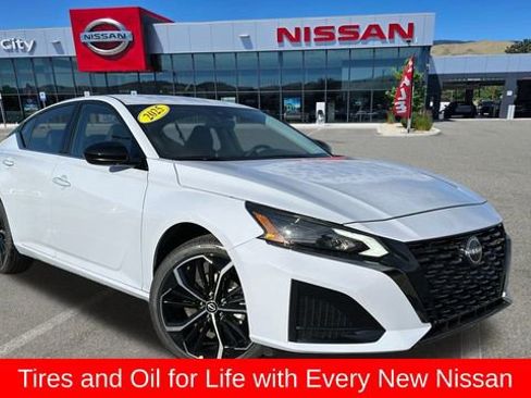 New 2025 Nissan Altima 2.5 SR image 1