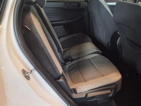 Used 2022 Ford Escape SE FWD image 10