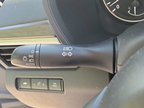 Used 2025 Nissan Altima 2.5 SV FWD image 23