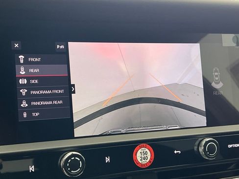 Certified 2025 Porsche Macan Turbo image 15