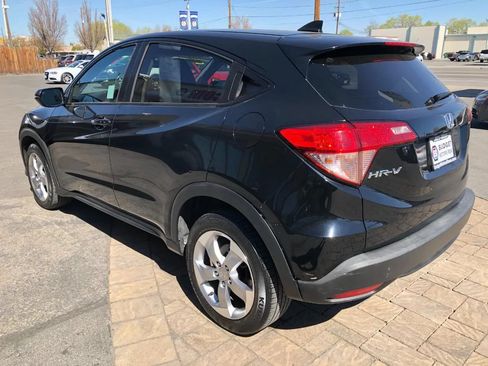 Used 2017 Honda HR-V EX image 4