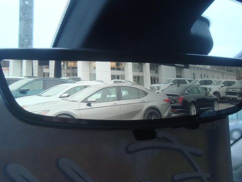 Used 2024 Buick Encore GX Avenir w/ Avenir Technology Package image 21