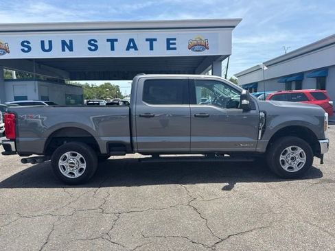 Used 2025 Ford F250 XLT AWD/4WD image 4