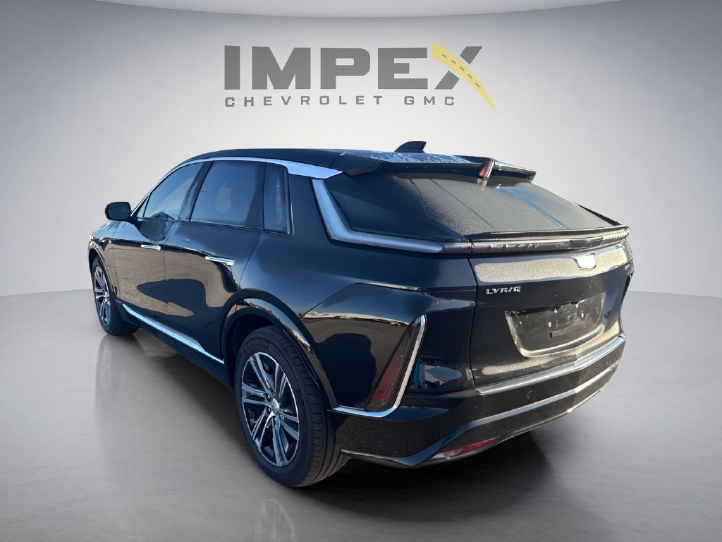 Used 2024 Cadillac Lyriq Luxury RWD image 3