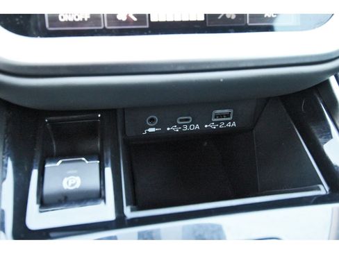 Used 2025 Subaru Outback Onyx Edition AWD/4WD image 28