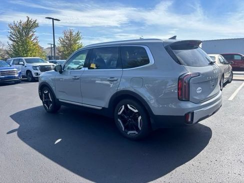 Used 2024 Kia Telluride EX AWD/4WD image 7