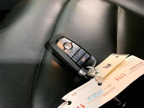 Used 2019 Ford Explorer XLT w/ Equipment Group 202A image 19