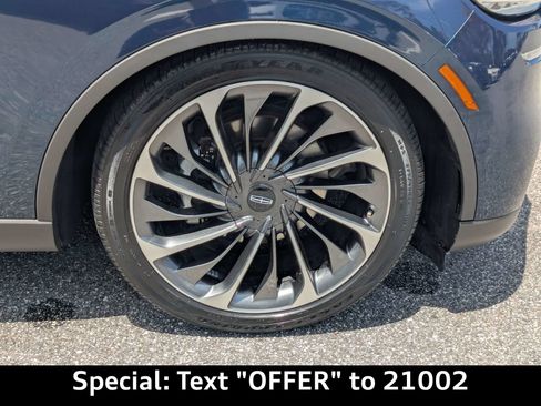Used 2020 Lincoln Aviator Reserve w/ Equipment Group 202A AWD/4WD image 11