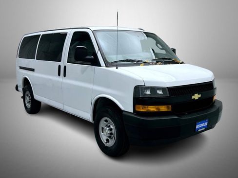 Used 2023 Chevrolet Express 3500 LS image 3