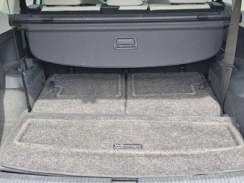 Used 2020 Volkswagen Tiguan SE w/ Panoramic Sunroof Package FWD image 28