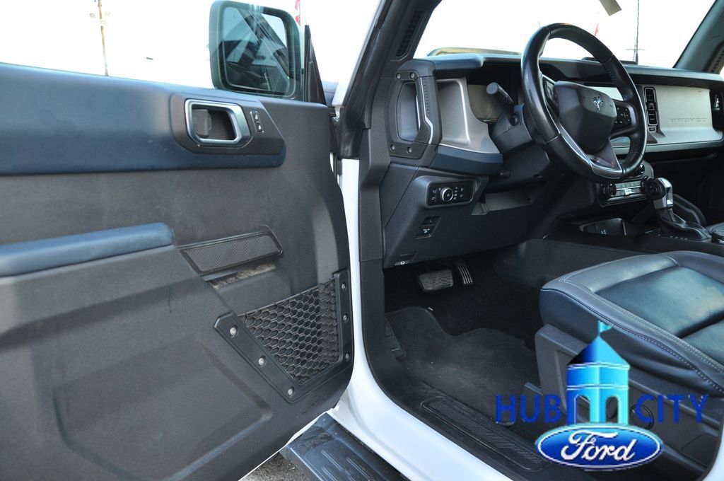 Used 2024 Ford Bronco Outer Banks AWD/4WD image 11
