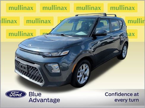 Used 2020 Kia Soul S image 2