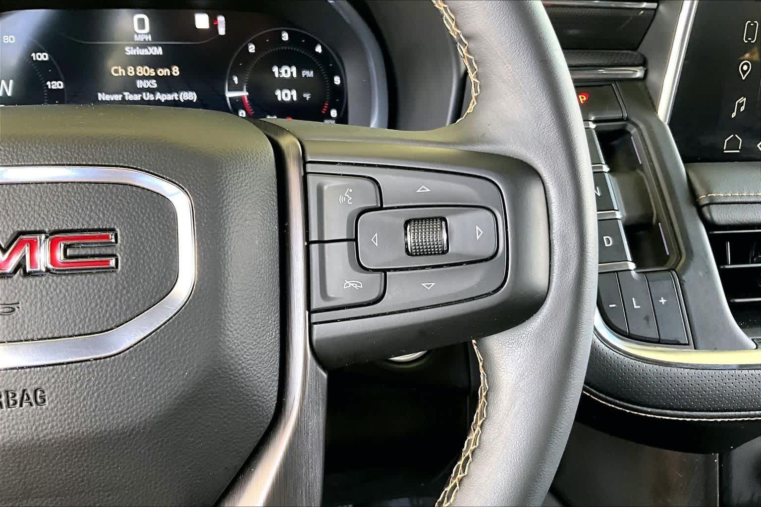 Used 2023 GMC Yukon AT4 w/ AT4 Premium Plus Package AWD/4WD image 23
