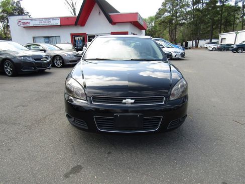 Used 2009 Chevrolet Impala LTZ image 2