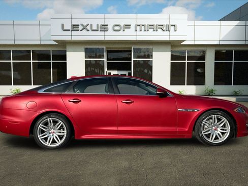 Used 2019 Jaguar XJ R-Sport image 8