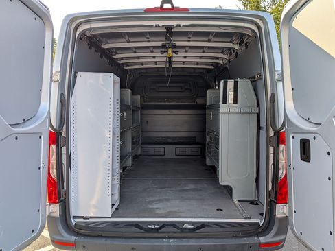 Used 2024 Mercedes-Benz Sprinter 2500 image 32