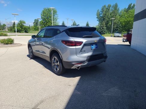 Used 2023 Chevrolet Blazer LT AWD/4WD image 3