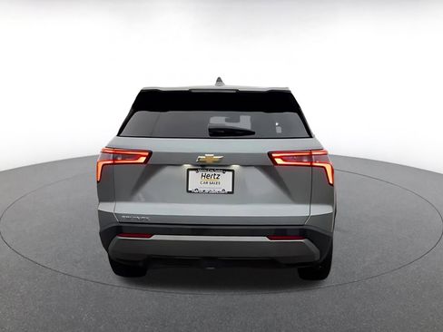 Used 2025 Chevrolet Equinox LT image 12