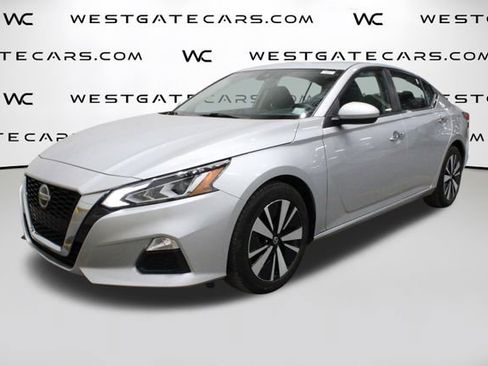 Used 2022 Nissan Altima 2.5 SV image 1