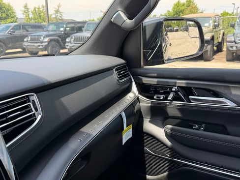 New 2026 Jeep Grand Wagoneer Summit AWD/4WD image 20