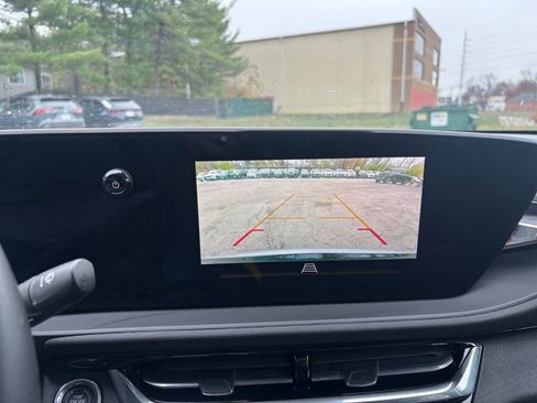 Used 2025 Buick Envista Sport Touring image 17