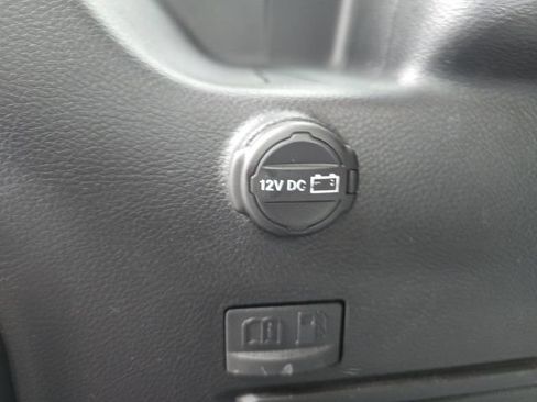 Used 2025 Jeep Wrangler Unlimited Sahara AWD/4WD image 28