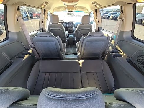 Used 2005 Dodge Grand Caravan SXT w/ Leather Interior Group image 42