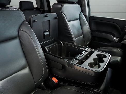 Used 2018 Chevrolet Silverado 1500 LT w/ All Star Edition image 58