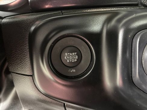 Used 2022 Jeep Gladiator Sport AWD/4WD image 12