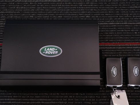Used 2025 Land Rover Range Rover SE AWD/4WD image 20