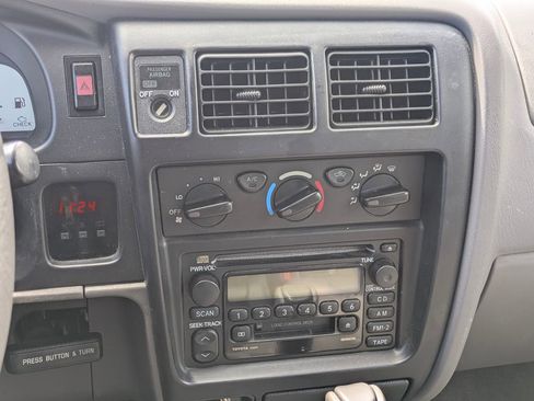 Used 2004 Toyota Tacoma PreRunner RWD image 16