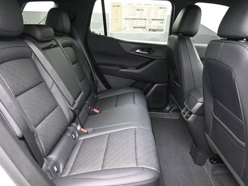 New 2026 Chevrolet Equinox LT w/ Convenience Package II FWD image 31
