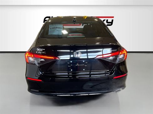 Used 2024 Honda Civic Sport image 6
