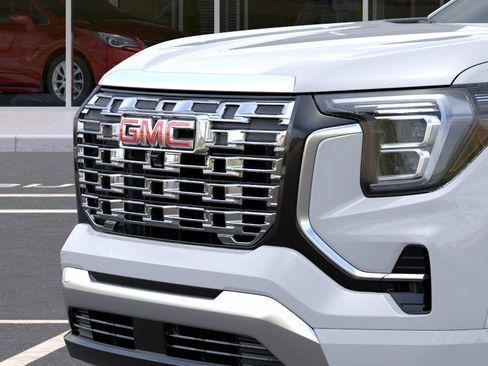 New 2027 GMC Terrain Denali w/ LPO, Black Badging Package AWD/4WD image 37