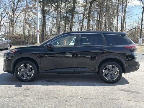 Certified 2025 Nissan Rogue SV image 23