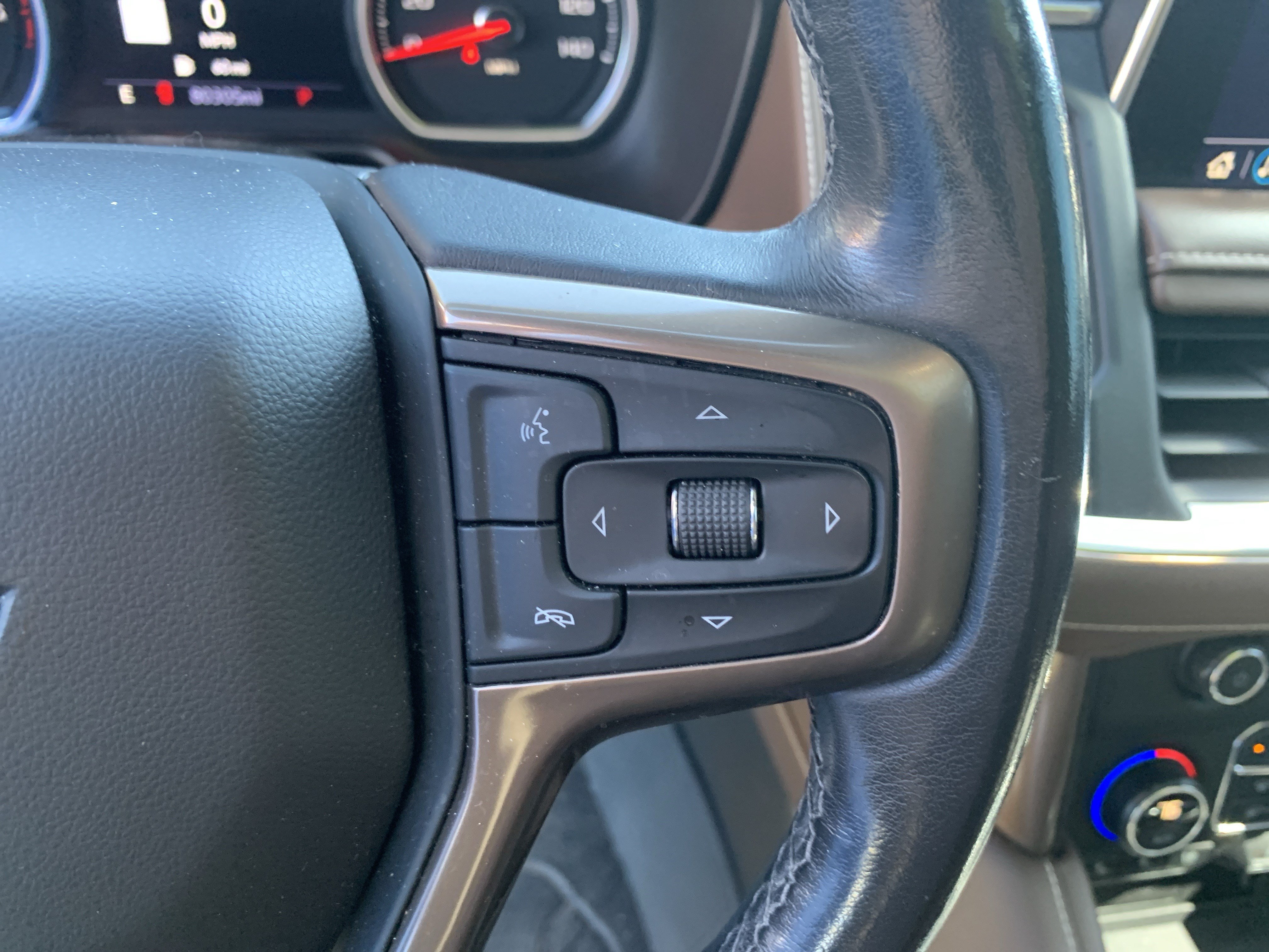 Used 2021 Chevrolet Tahoe High Country w/ Premium Package AWD/4WD image 20