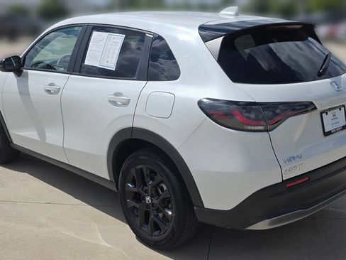 Certified 2024 Honda HR-V Sport image 3