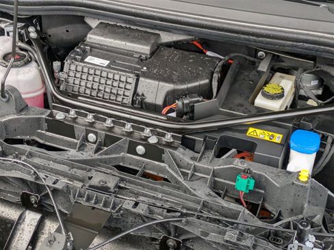 Used 2025 Audi Q4 e-tron Premium Plus w/ Premium Plus image 24