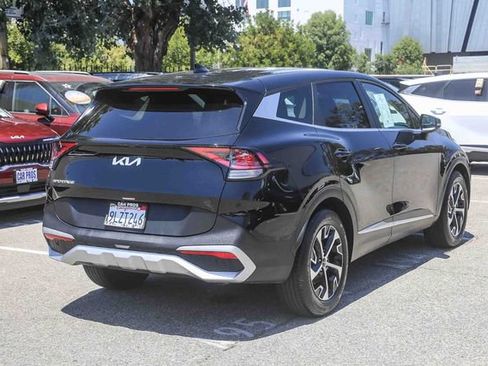 Used 2024 Kia Sportage EX FWD image 9