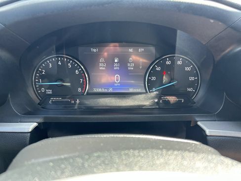 Used 2022 Ford Explorer XLT w/ Equipment Group 202A AWD/4WD image 26