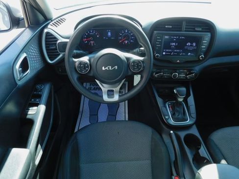 Used 2022 Kia Soul LX image 22