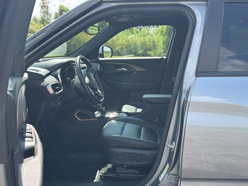 Used 2023 Chevrolet TrailBlazer ACTIV w/ Sun and Liftgate Package AWD/4WD image 13