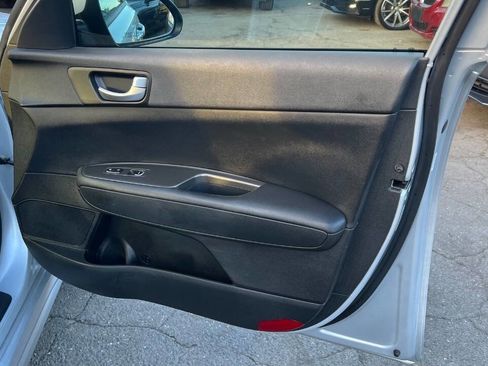 Used 2019 Kia Optima LX image 26