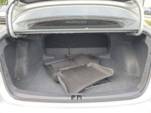 Used 2025 Toyota Corolla SE FWD image 5