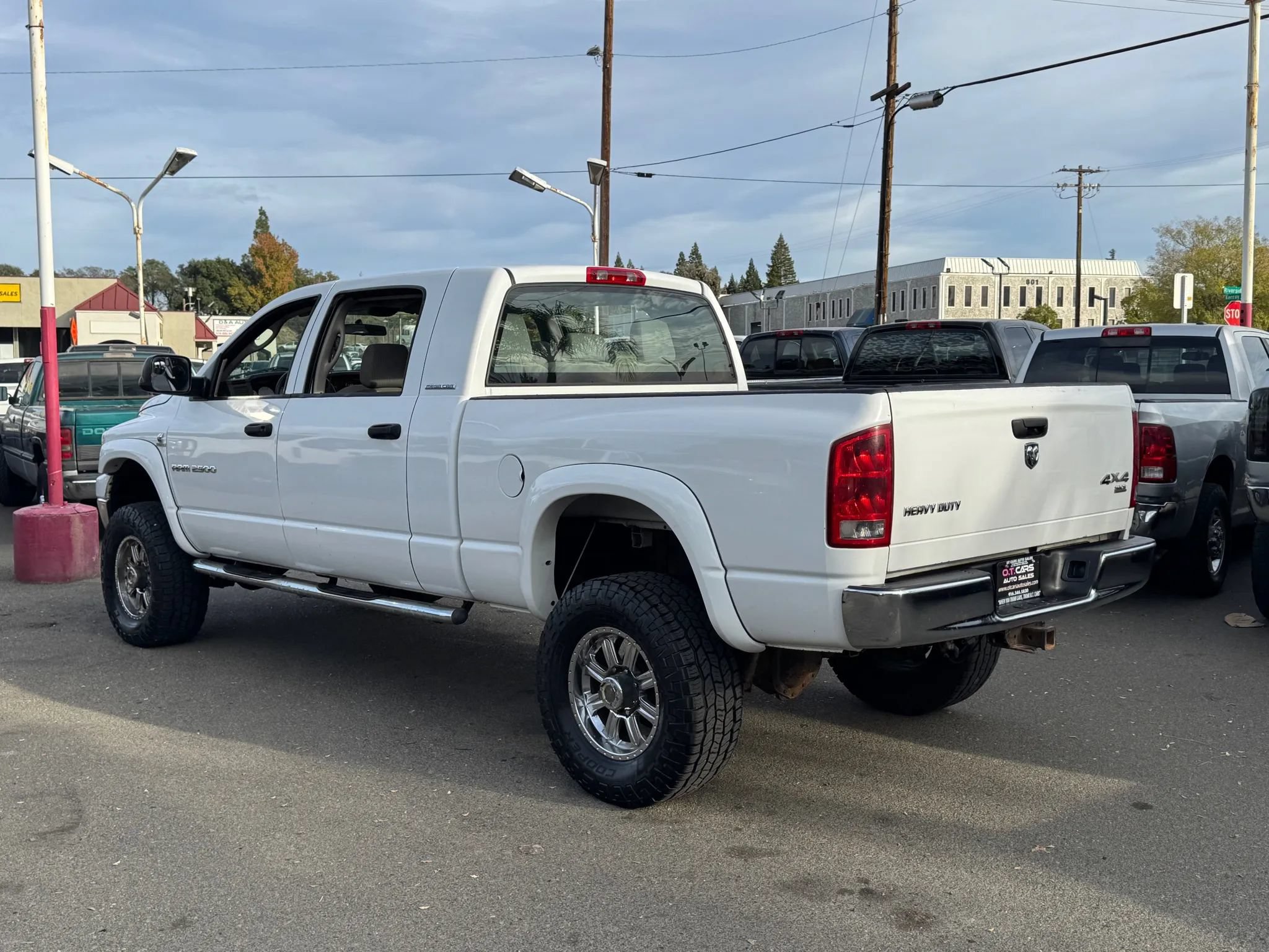 Used 2006 Dodge Ram 2500 Truck SLT AWD/4WD image 2